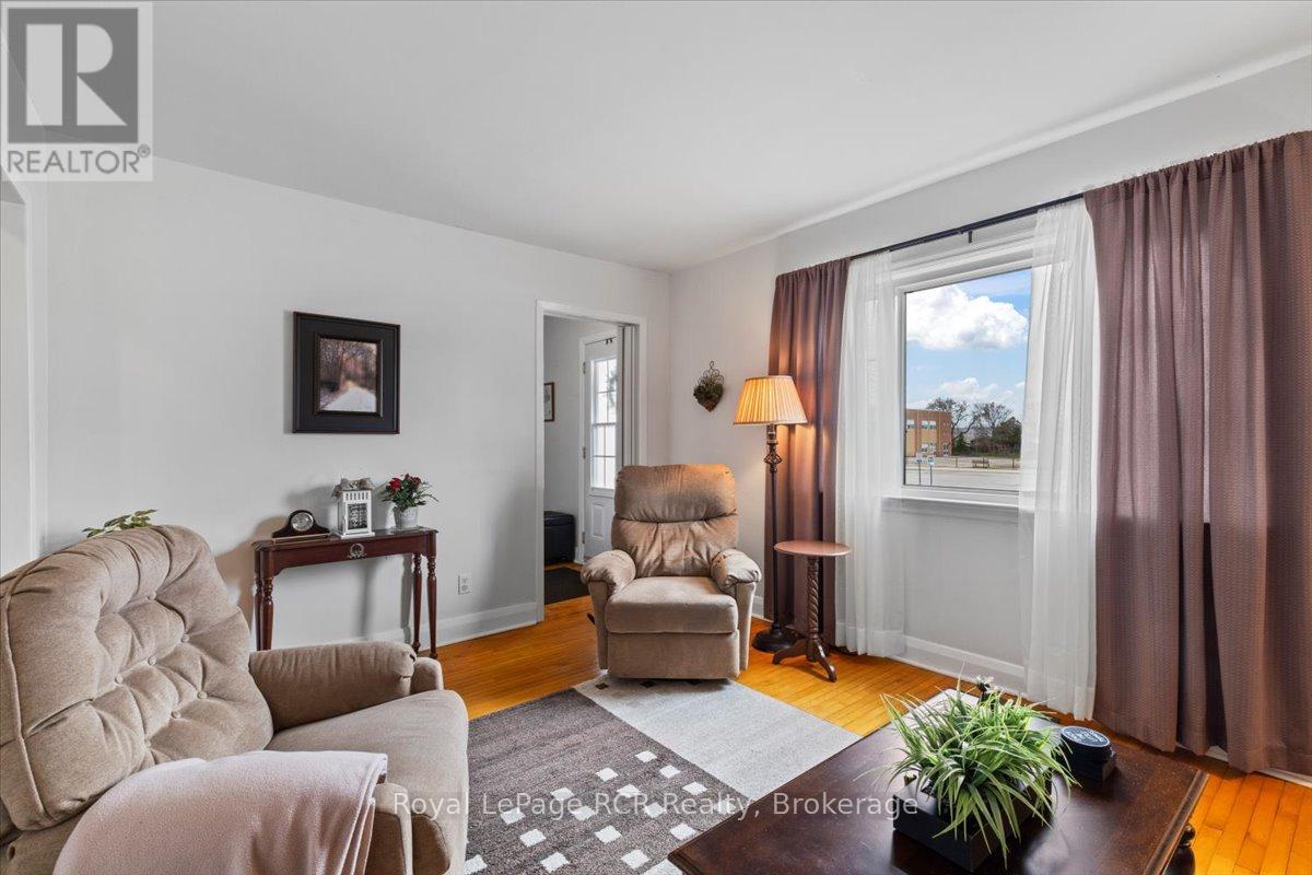 503 13th Street, Hanover, Ontario  N4N 1Y3 - Photo 13 - X12097674