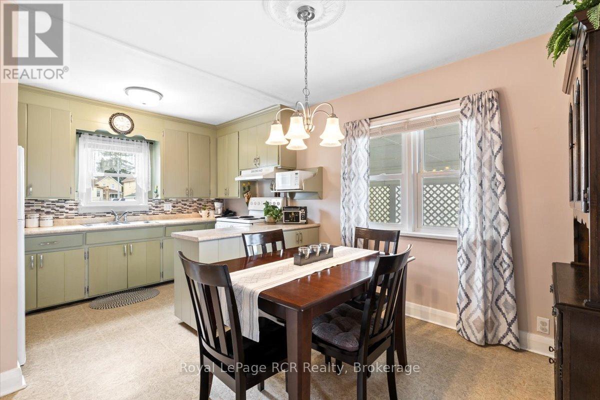 503 13th Street, Hanover, Ontario  N4N 1Y3 - Photo 8 - X12097674