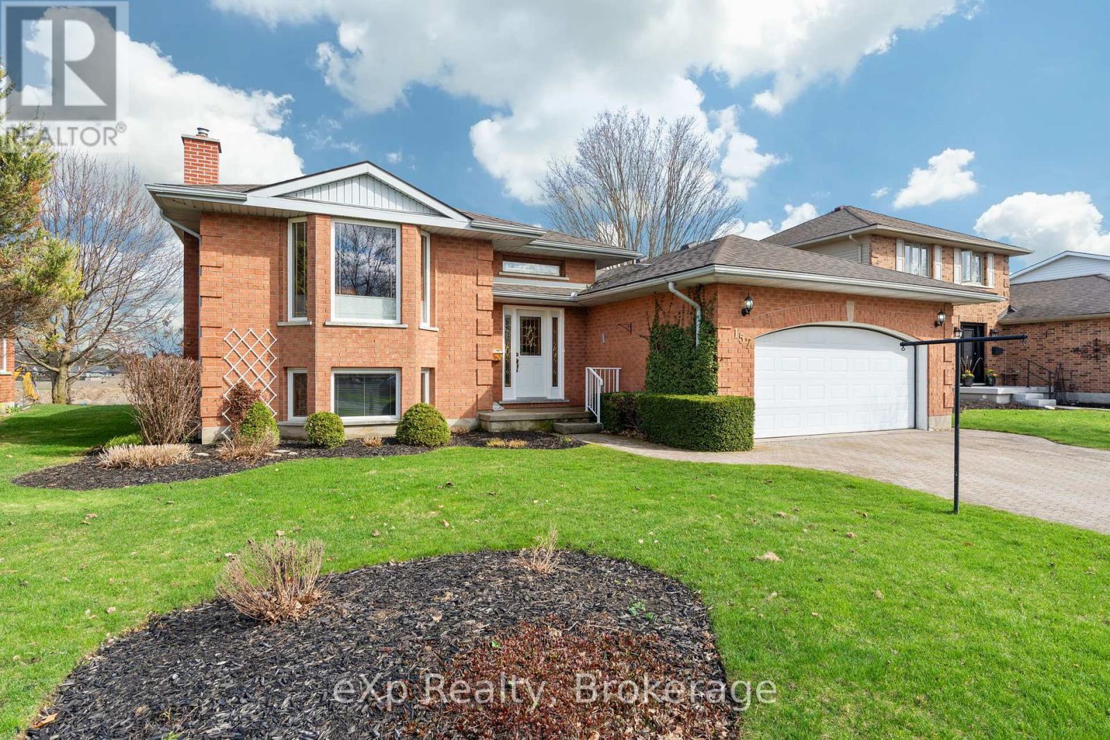 157 Briarhill Drive, Stratford, Ontario  N5A 6N6 - Photo 2 - X12097678
