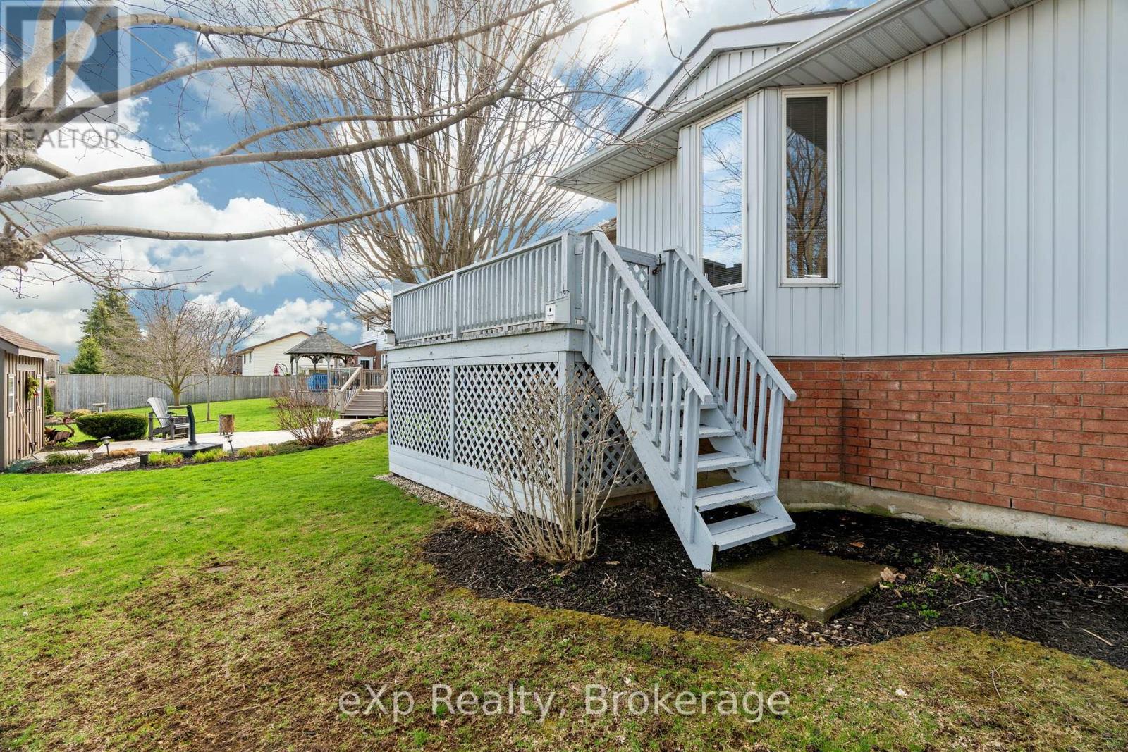 157 Briarhill Drive, Stratford, Ontario  N5A 6N6 - Photo 47 - X12097678