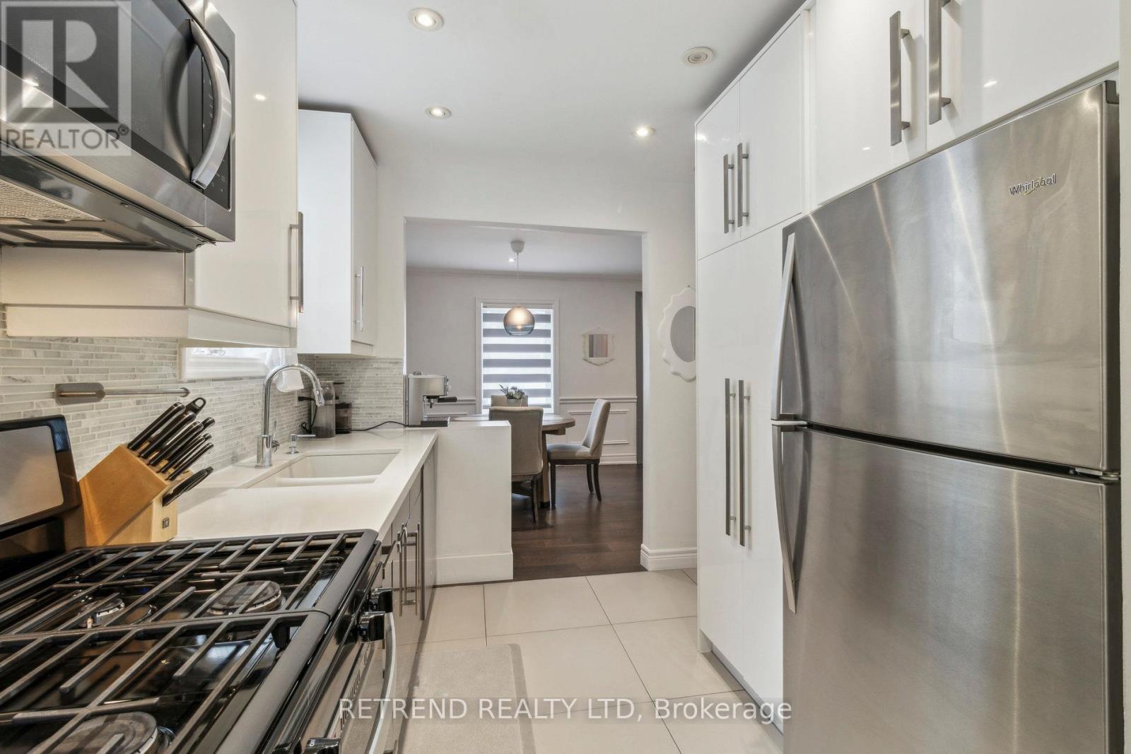 46 Dudley Avenue, Toronto, Ontario  M2N 4W8 - Photo 7 - C12097632
