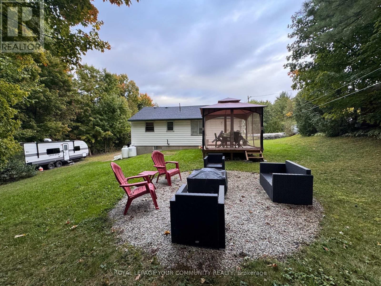 Property at 535 COUNTY RD 121 ROAD image 4