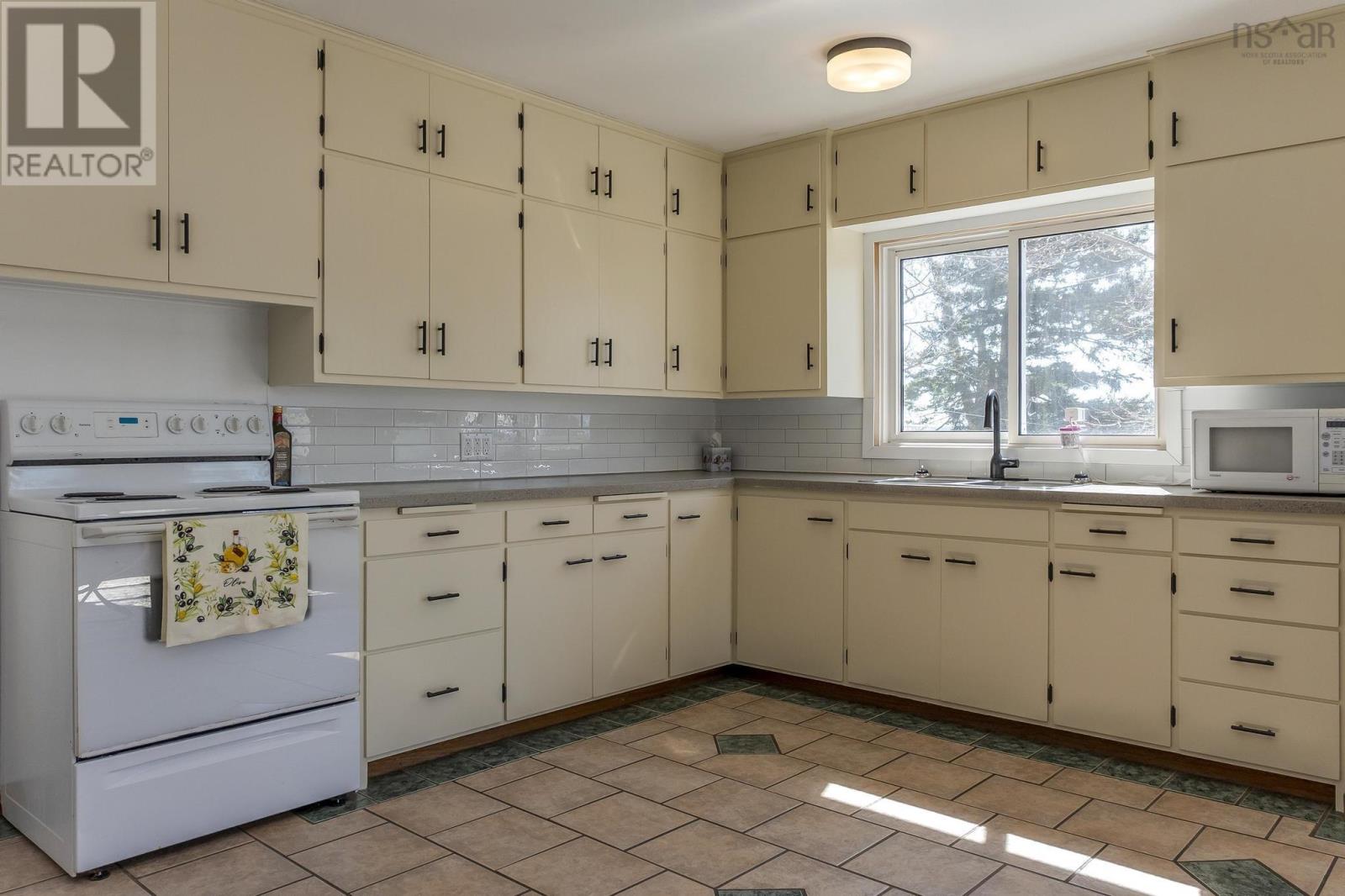 2594 376 Highway, Lyons Brook, Nova Scotia  B0K 1H0 - Photo 18 - 202508539