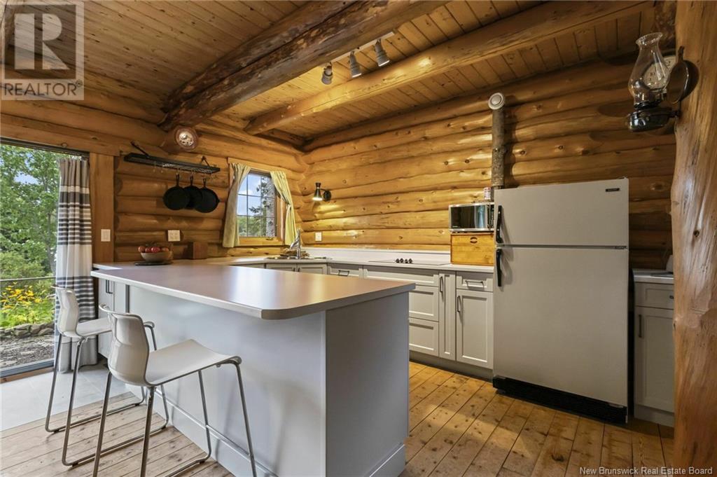 Property at 68 Fairwest Shore Road image 3