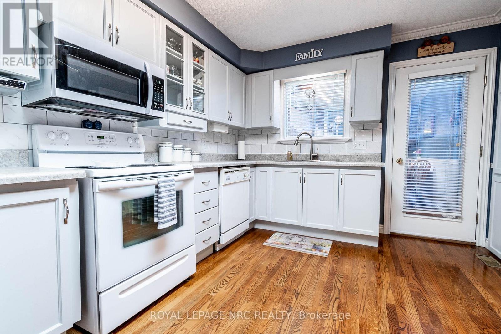 31 Rollins Drive, Welland, Ontario  L3C 6Z8 - Photo 17 - X12097694