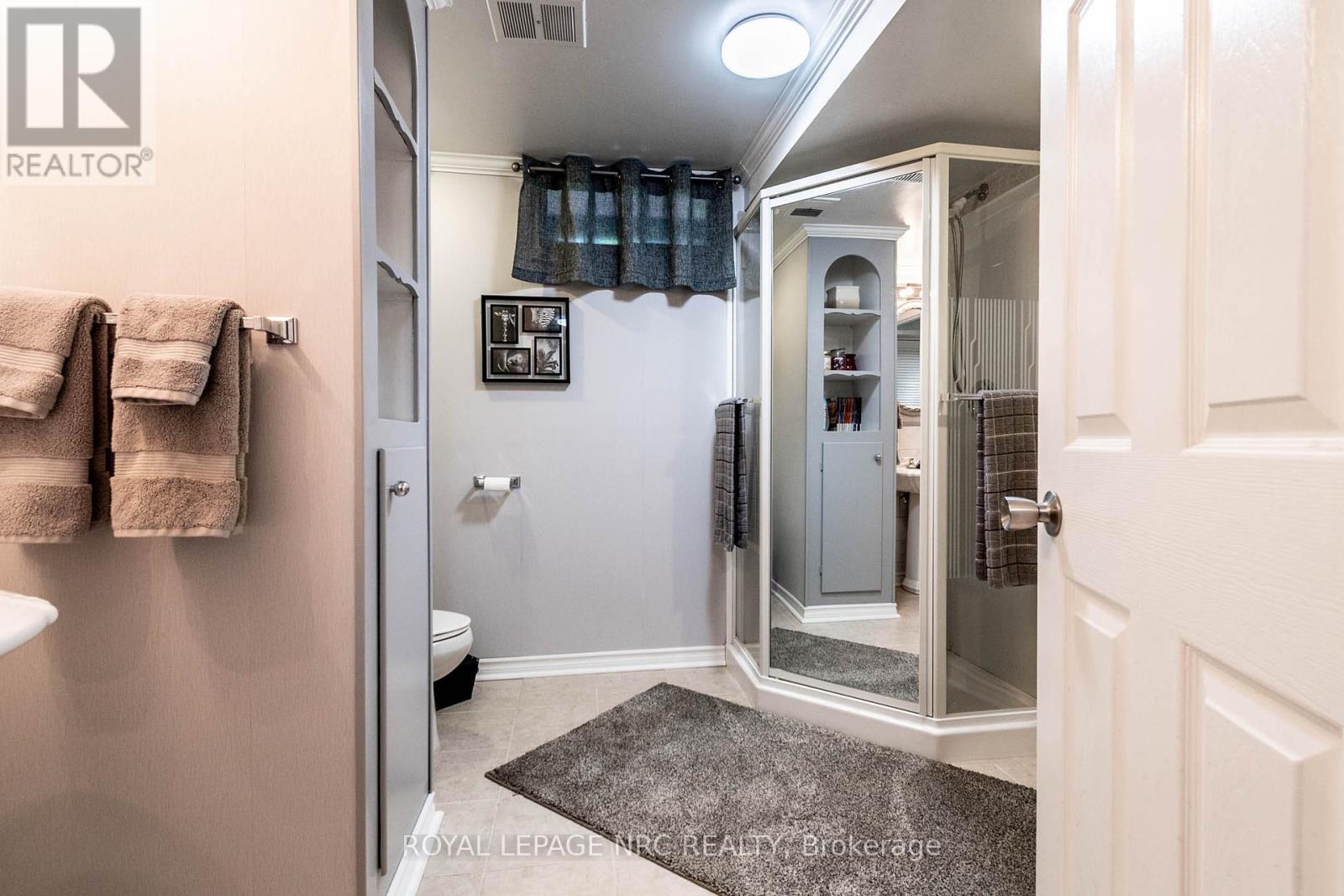 31 Rollins Drive, Welland, Ontario  L3C 6Z8 - Photo 32 - X12097694