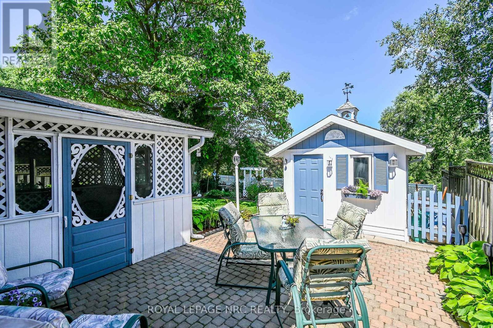 31 Rollins Drive, Welland, Ontario  L3C 6Z8 - Photo 4 - X12097694