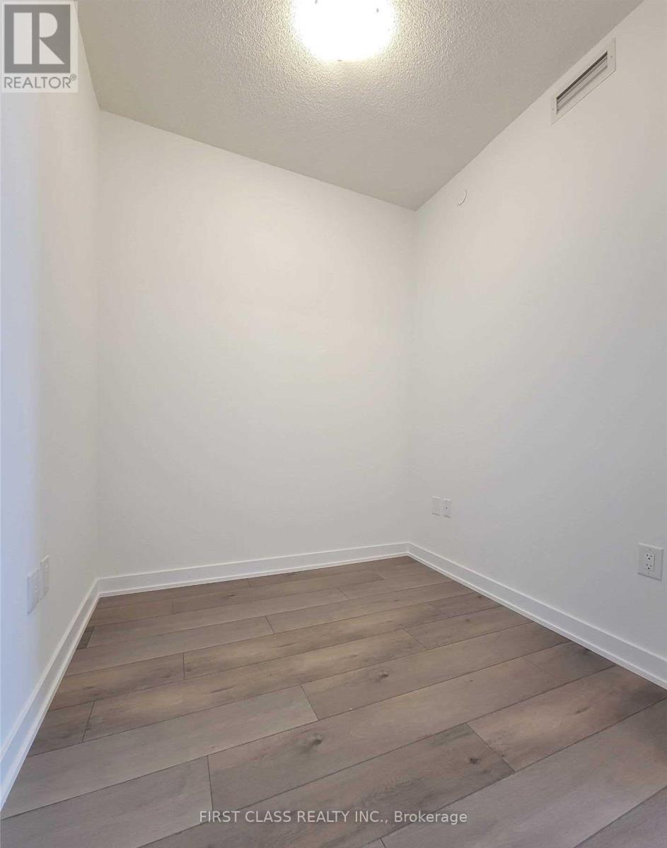 2116 (Penthouse) - 38 Honeycrisp Crescent, Vaughan, Ontario  L4K 0M8 - Photo 5 - N12097639