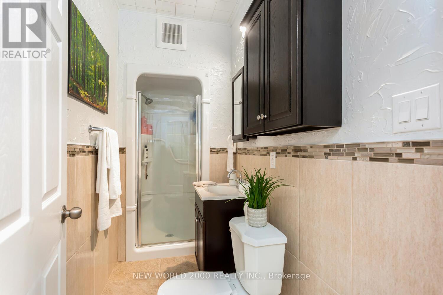 8071 Kipling Avenue, Vaughan, Ontario  L4L 2A2 - Photo 24 - N12097643