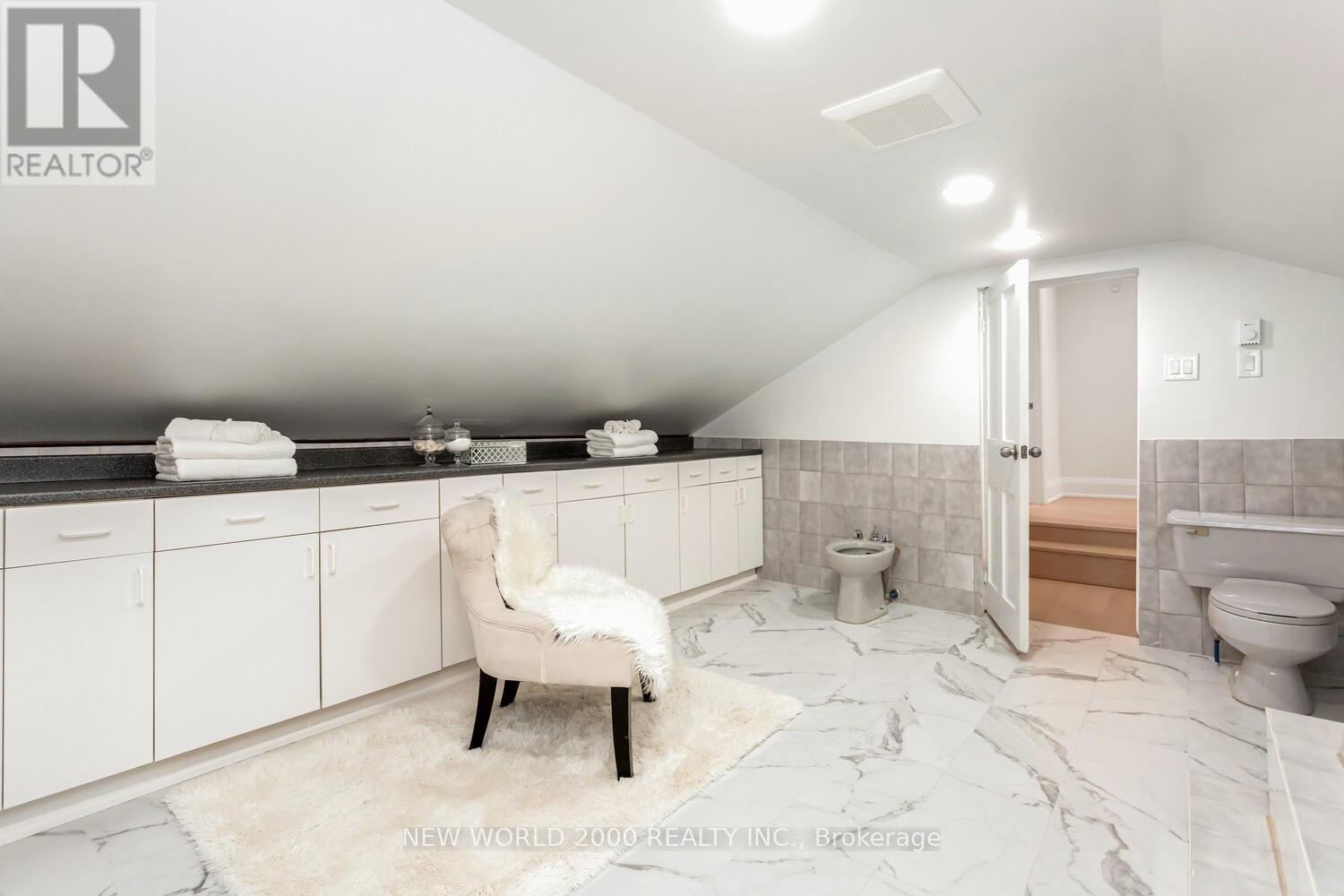 8071 Kipling Avenue, Vaughan, Ontario  L4L 2A2 - Photo 37 - N12097643