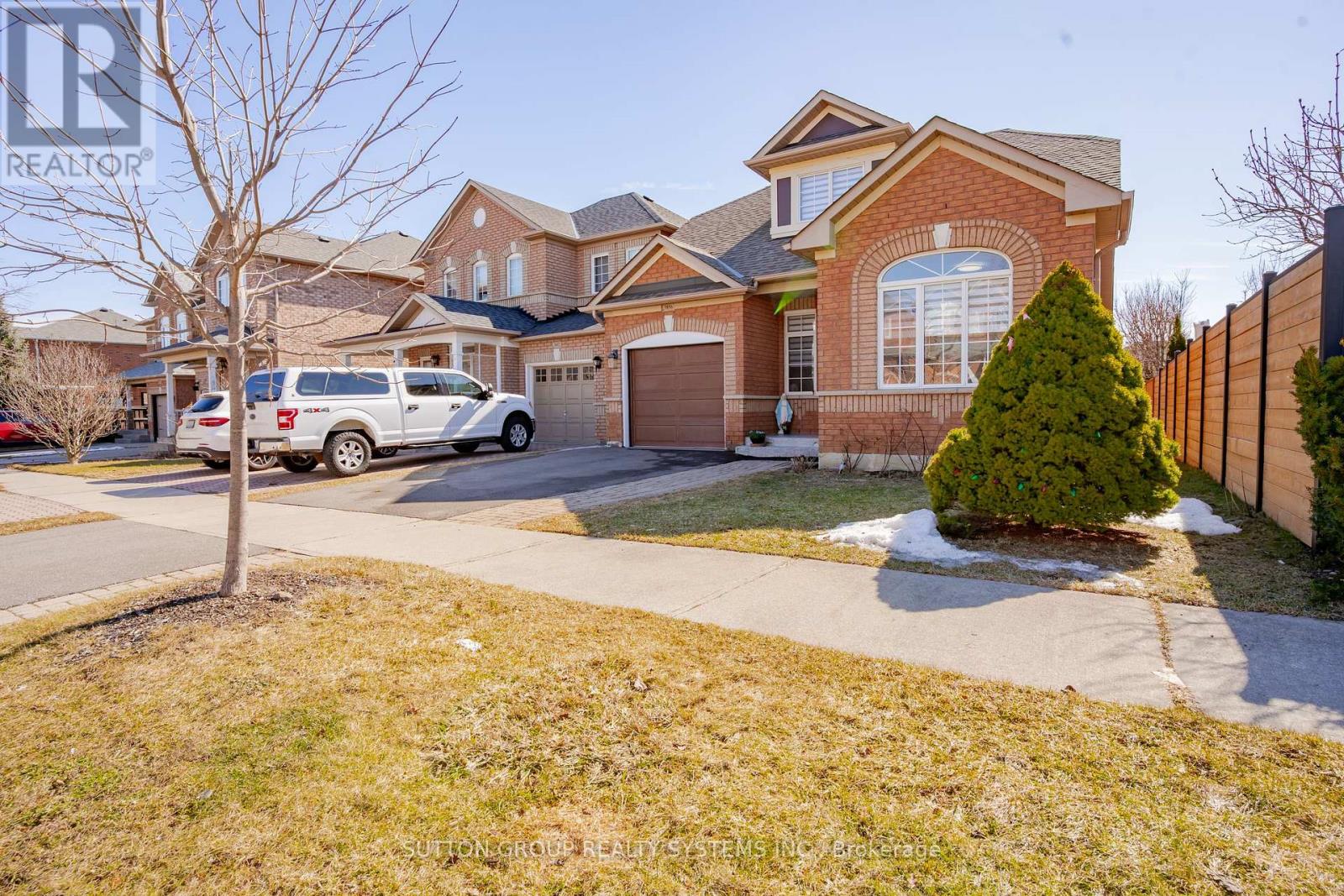 Property at 3856 EDGECLIFFE RUN image 3