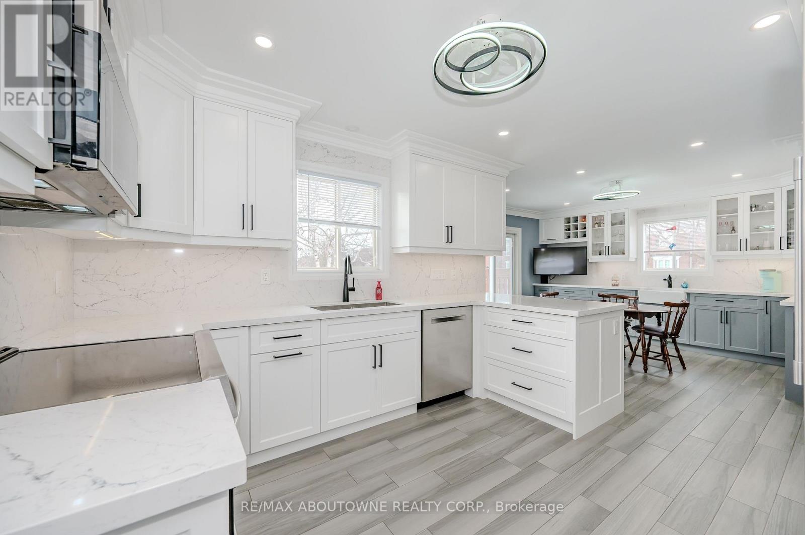 85 Howell Road, Oakville, Ontario  L6H 5Z6 - Photo 8 - W11990007