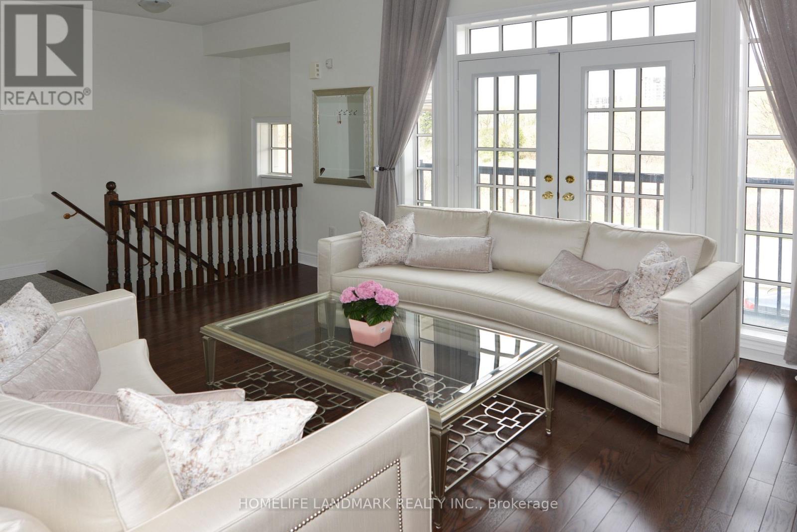 63 Rouge Valley Drive W, Markham, Ontario  L6G 0C1 - Photo 6 - N12077416