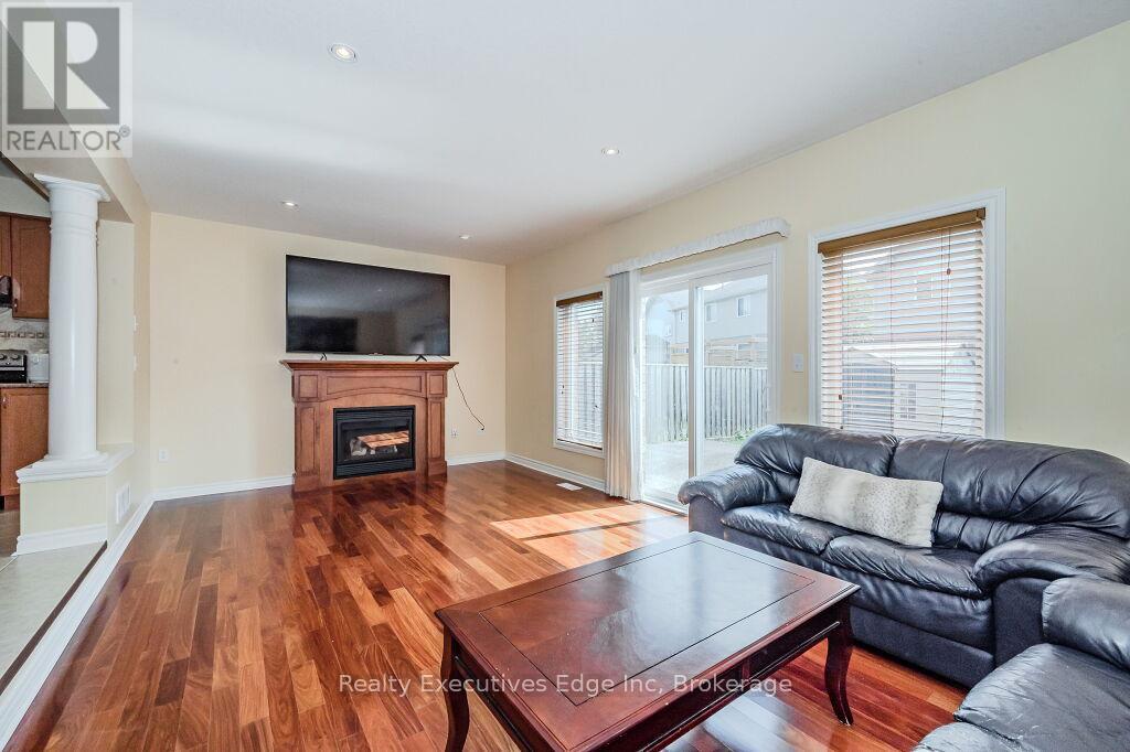 67 Revell Drive, Guelph, Ontario  N1G 0B1 - Photo 15 - X12097730