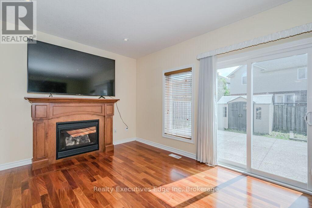 67 Revell Drive, Guelph, Ontario  N1G 0B1 - Photo 16 - X12097730
