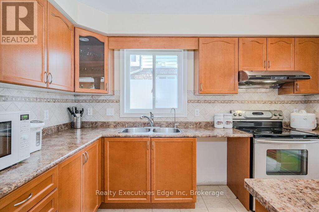 67 Revell Drive, Guelph, Ontario  N1G 0B1 - Photo 22 - X12097730