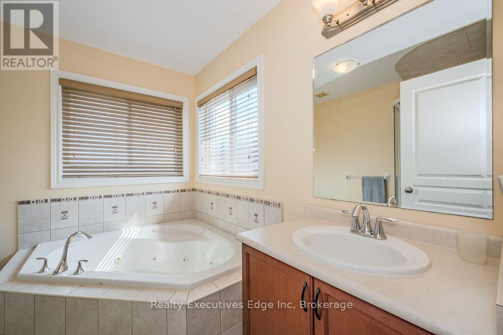 67 Revell Drive, Guelph, Ontario  N1G 0B1 - Photo 33 - X12097730