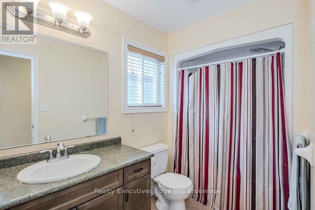 67 Revell Drive, Guelph, Ontario  N1G 0B1 - Photo 39 - X12097730