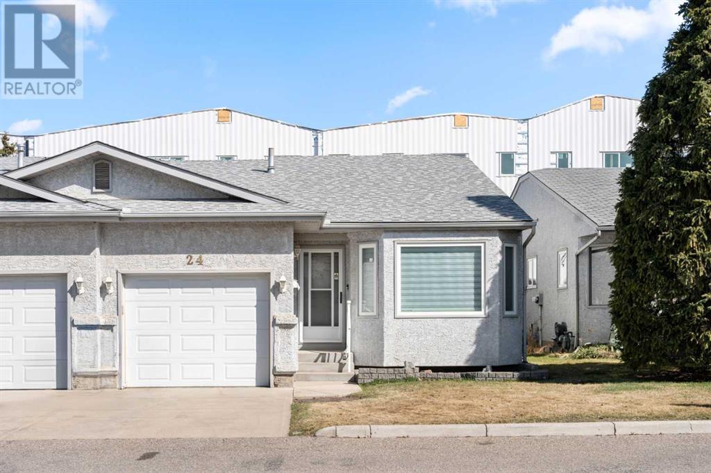 Property at 24 Rundlelawn Green NE image 1