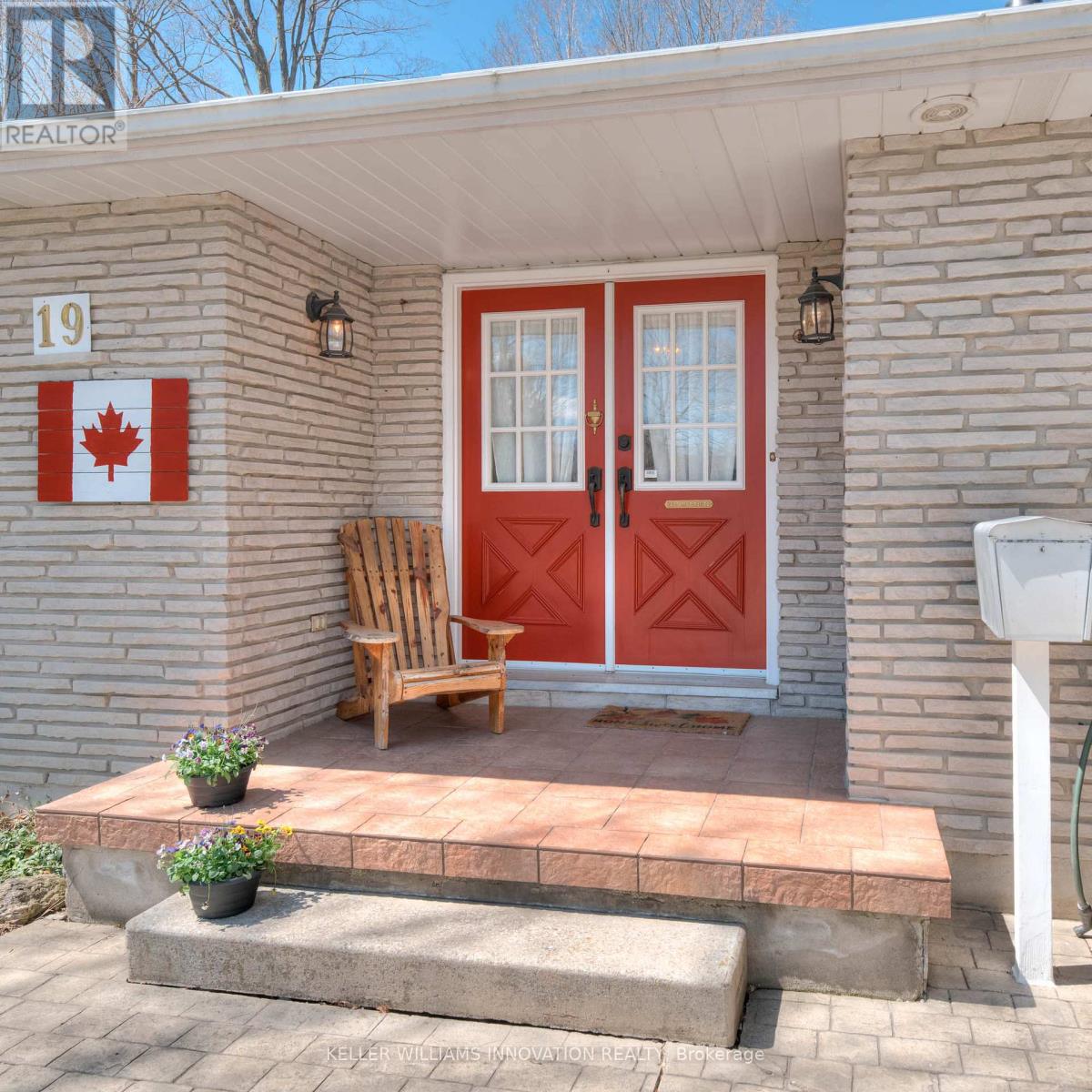Property at 19 SANDPIPER COURT image 5
