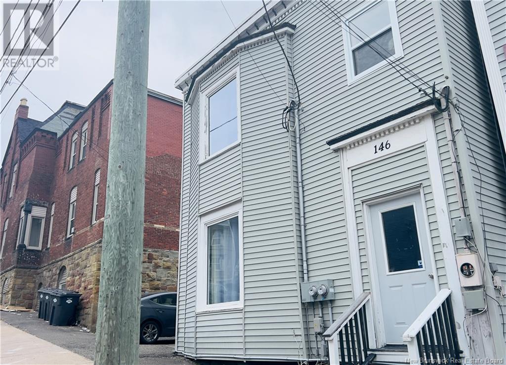 Property at 146 WENTWORTH image 3