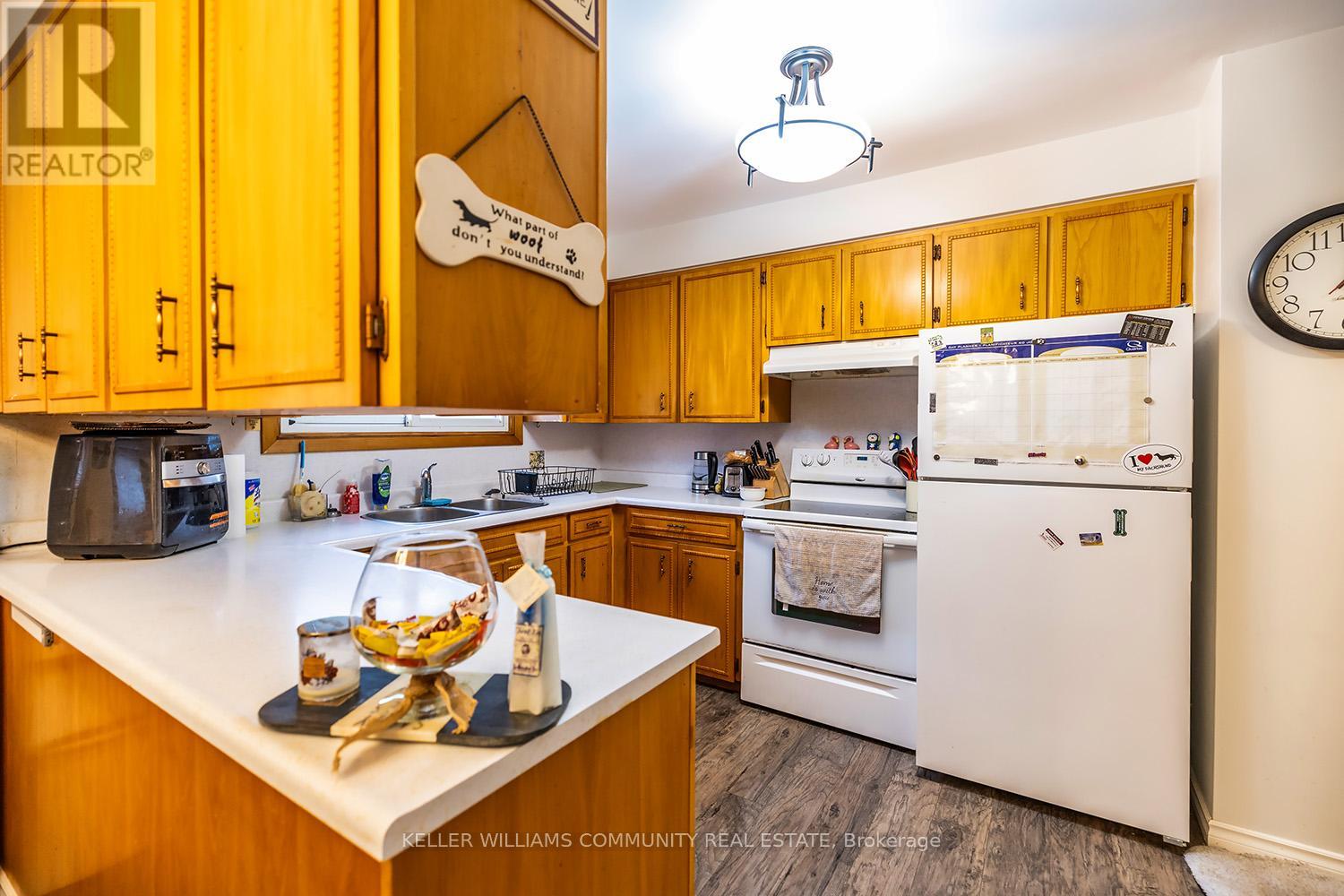 Property at 159 SCUGOG STREET image 5
