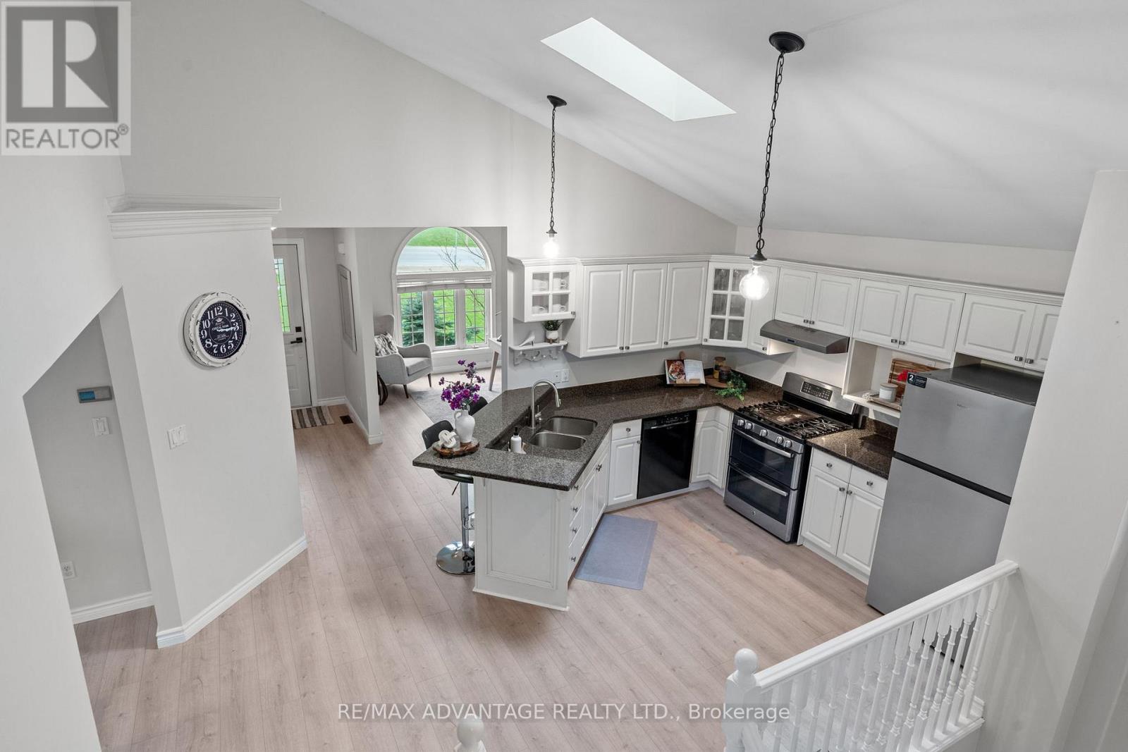 Photo 13 of 43 for 13383 Ilderton Road