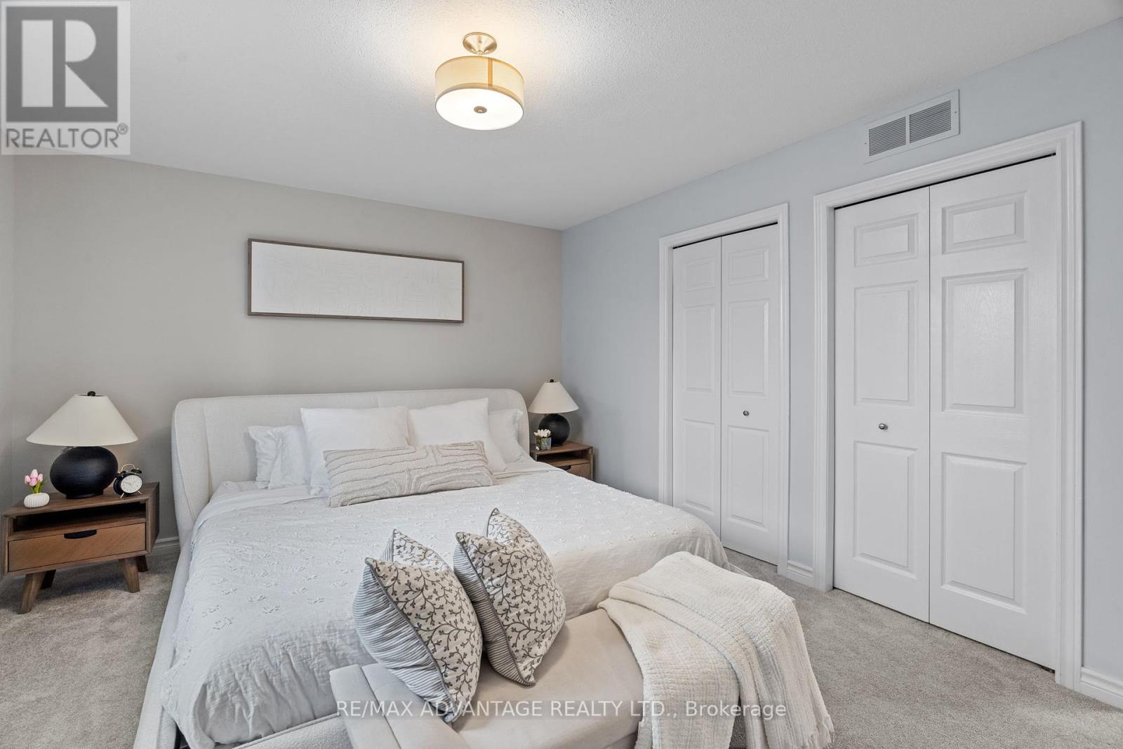 Photo 17 of 43 for 13383 Ilderton Road