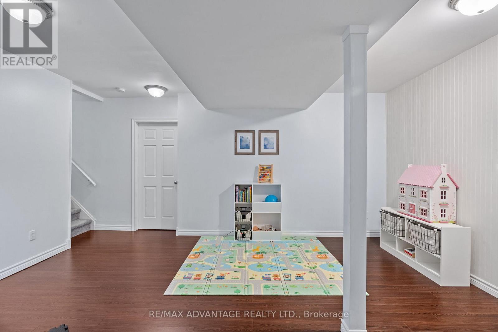Photo 34 of 43 for 13383 Ilderton Road