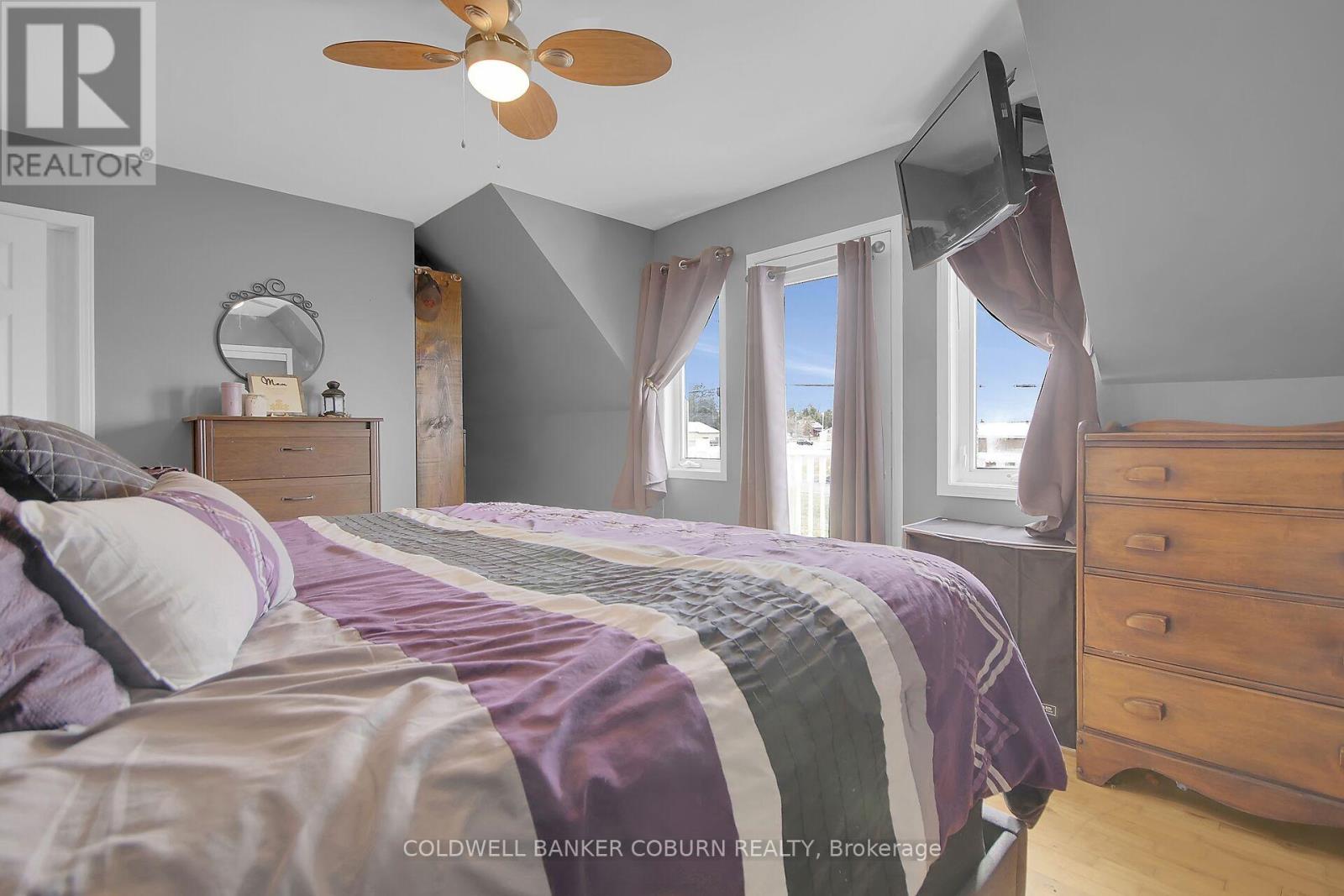 10658 Main Street, North Dundas, Ontario  K0E 1W0 - Photo 15 - X12097751