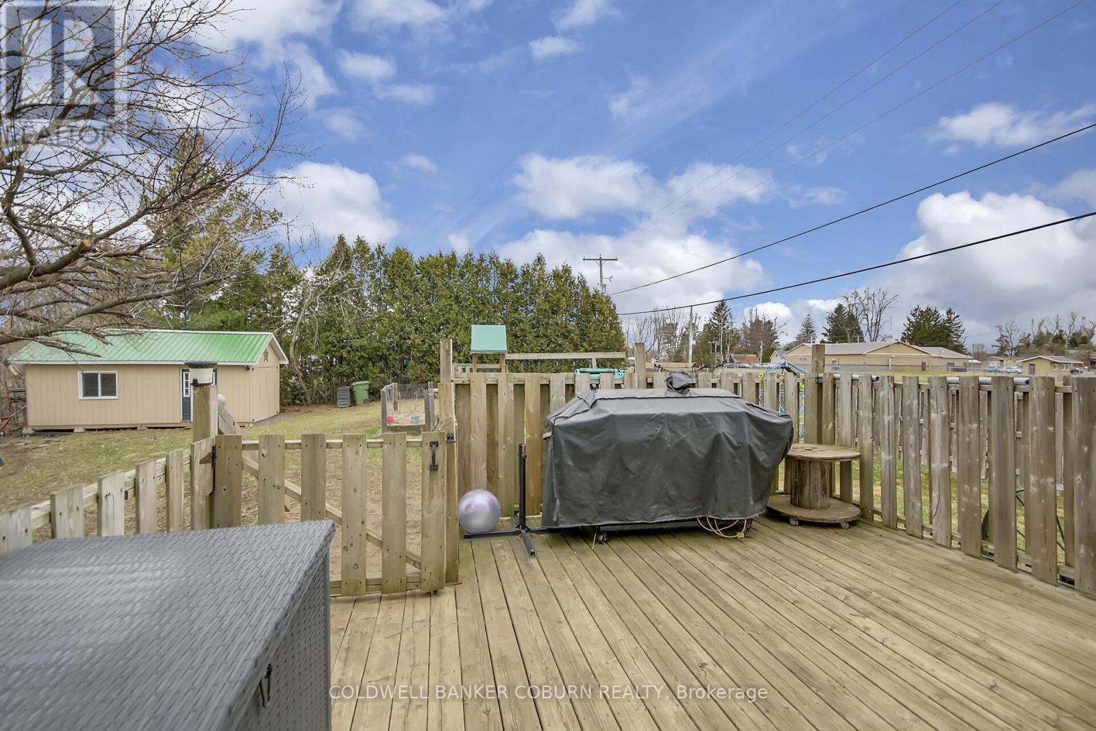 10658 Main Street, North Dundas, Ontario  K0E 1W0 - Photo 37 - X12097751