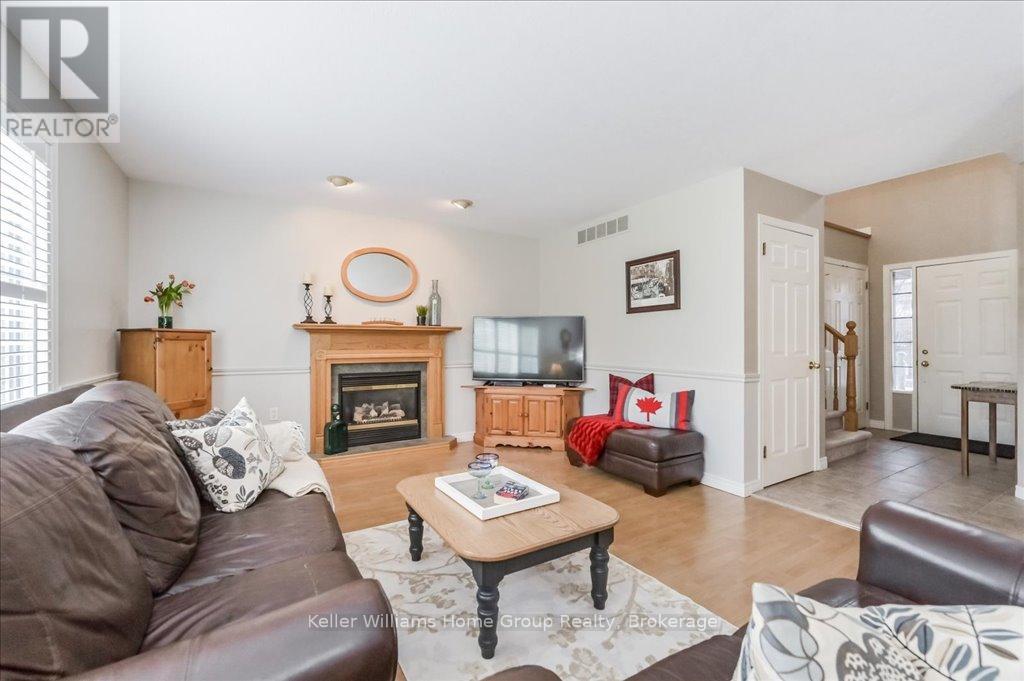 Property at 35 THOMAS BOULEVARD image 4
