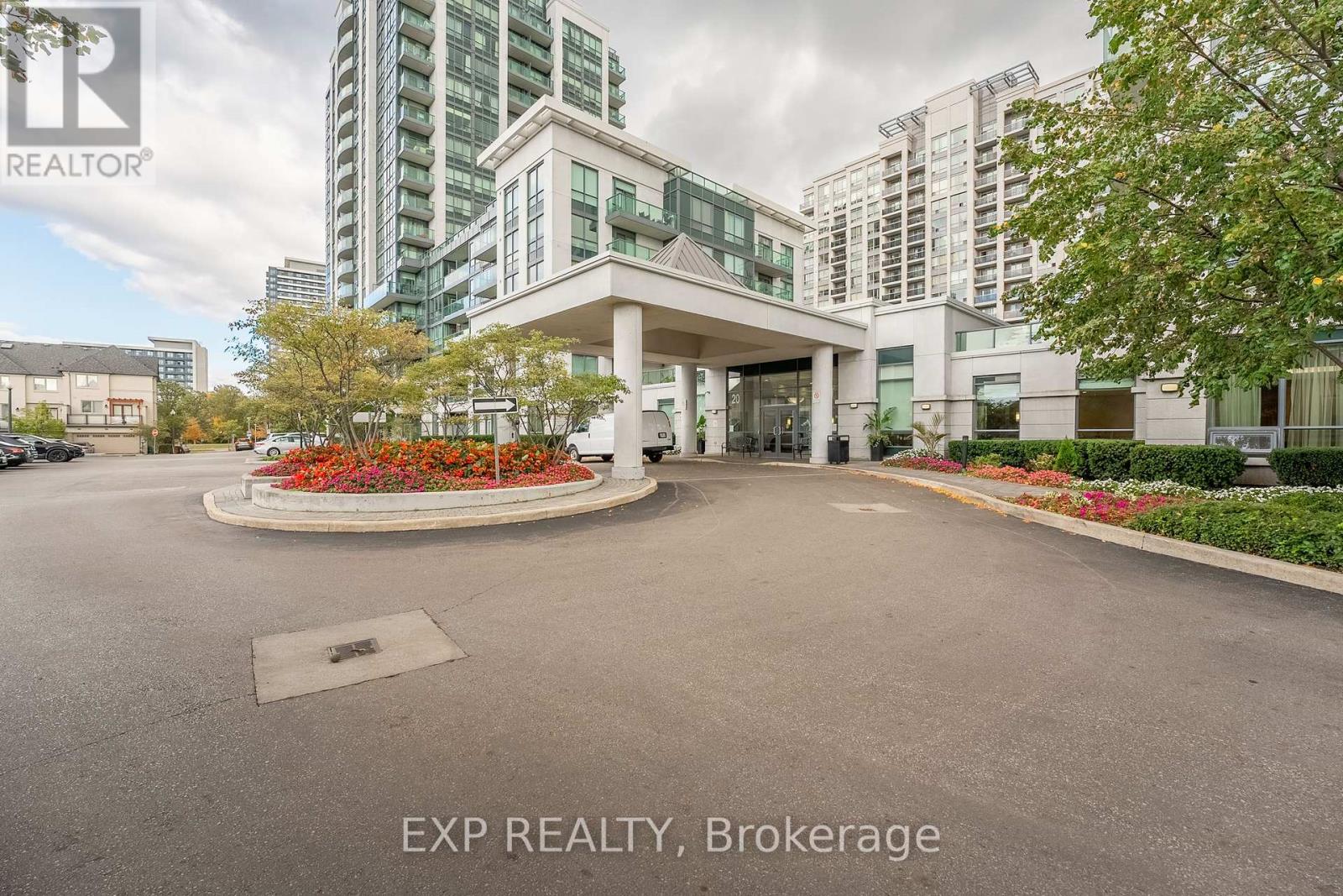 105 - 20 North Park Road, Vaughan, Ontario  L4J 0G7 - Photo 2 - N12097748