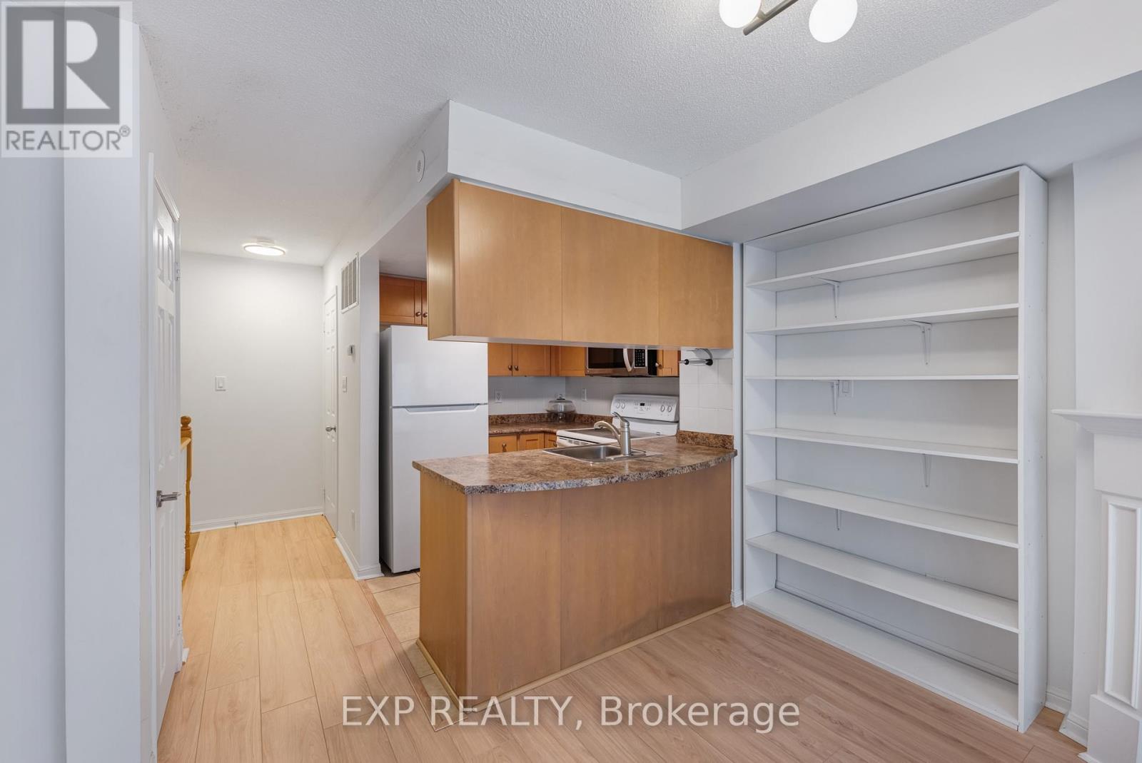 Property at 806 - 12 LAIDLAW STREET image 3