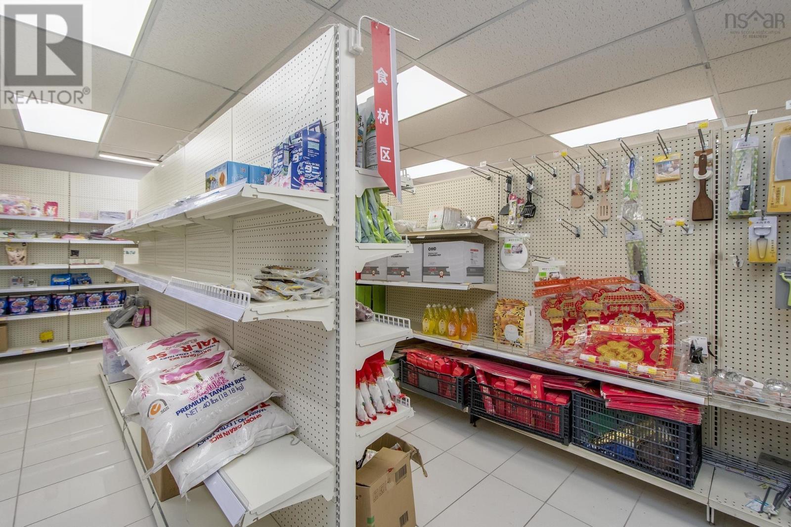 6238 Quinpool Road, Halifax Peninsula, Nova Scotia  B3L 1A3 - Photo 11 - 202502607