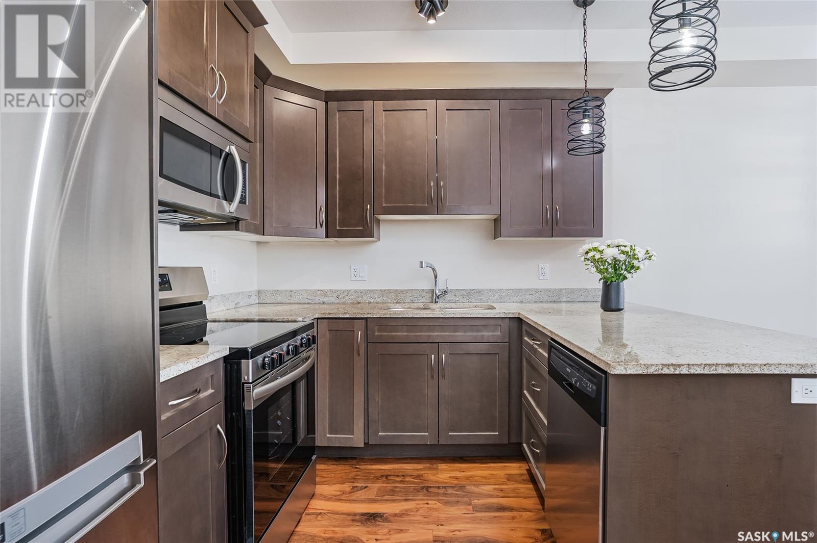 Property at 216 115 Willowgrove CRESCENT image 3
