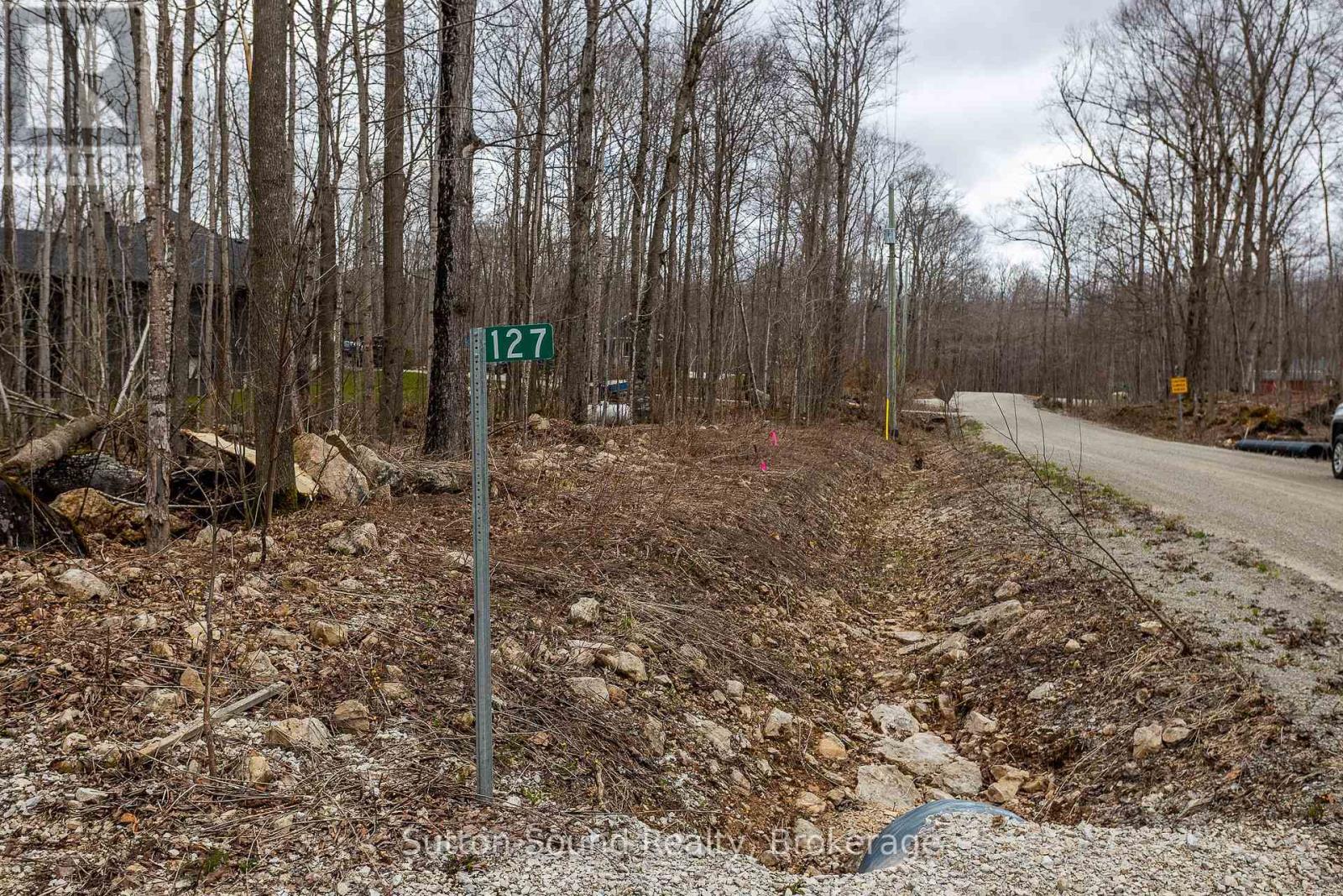 127 Big Rock Road, Georgian Bluffs, Ontario  N0H 2K0 - Photo 10 - X12046974