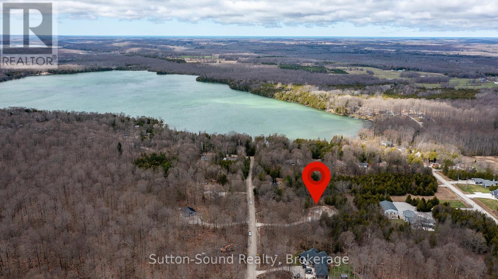 127 Big Rock Road, Georgian Bluffs, Ontario  N0H 2K0 - Photo 2 - X12046974