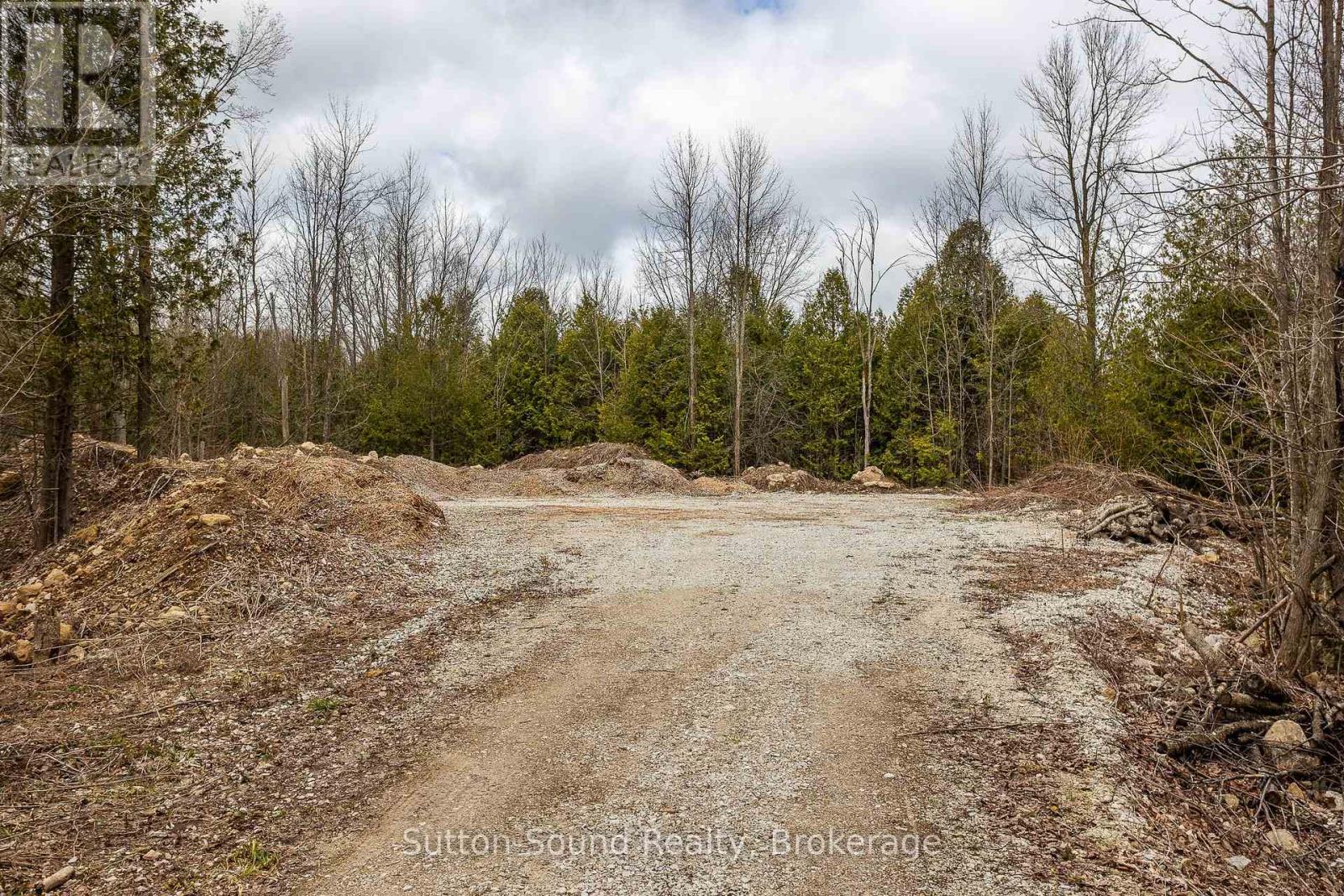127 Big Rock Road, Georgian Bluffs, Ontario  N0H 2K0 - Photo 15 - X12046974