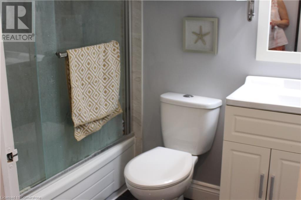265 Westcourt Place Unit# 605, Waterloo, Ontario  N2L 6E4 - Photo 12 - 40720497