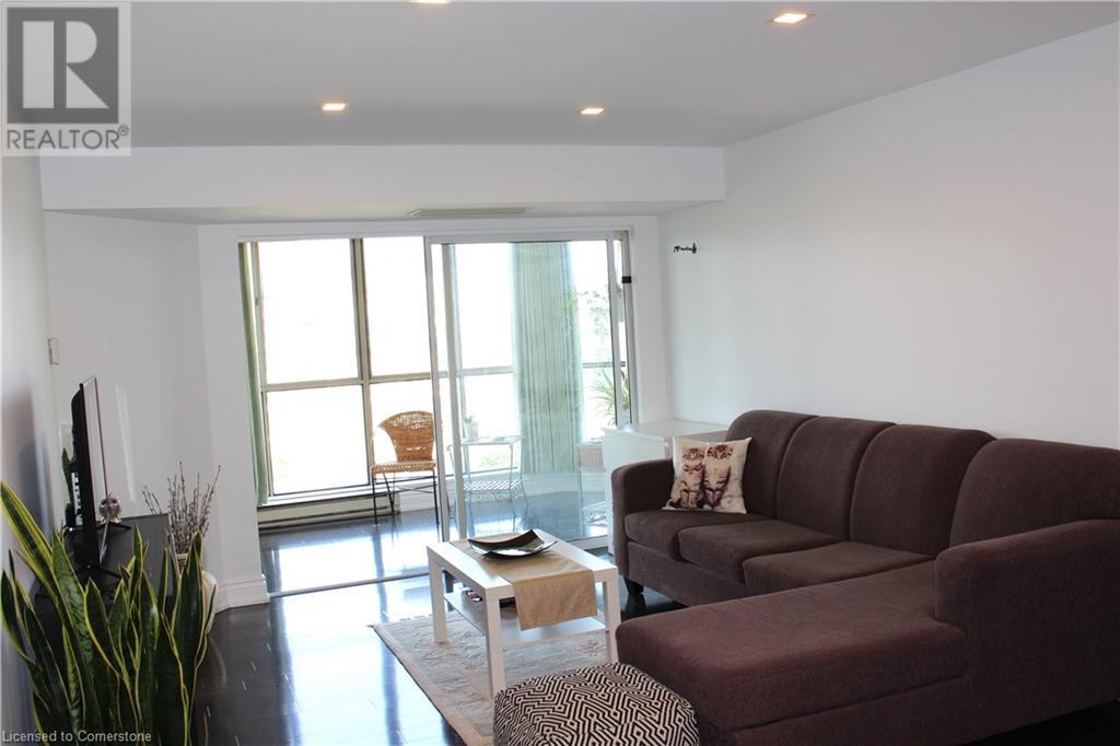265 Westcourt Place Unit# 605, Waterloo, Ontario  N2L 6E4 - Photo 3 - 40720497