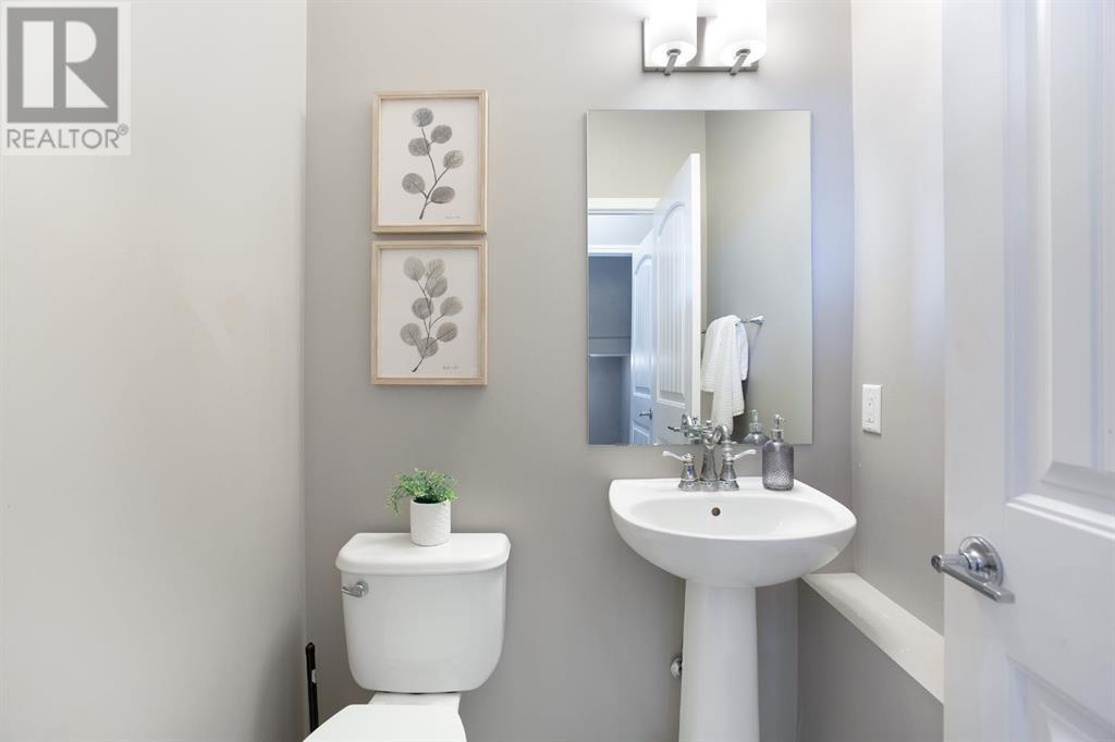 10 Evansborough Crescent Nw, Calgary, Alberta  T3P 0M4 - Photo 11 - A2192504