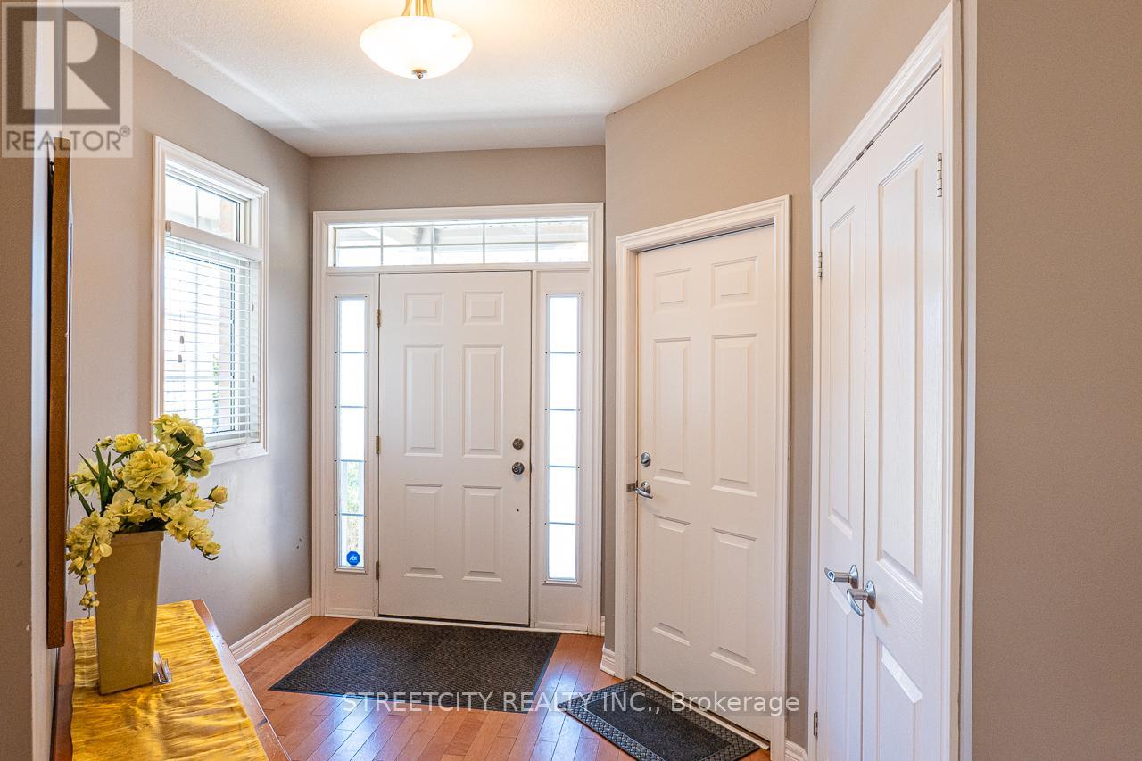 Photo 4 of 50 for 1091 South Wenige Drive