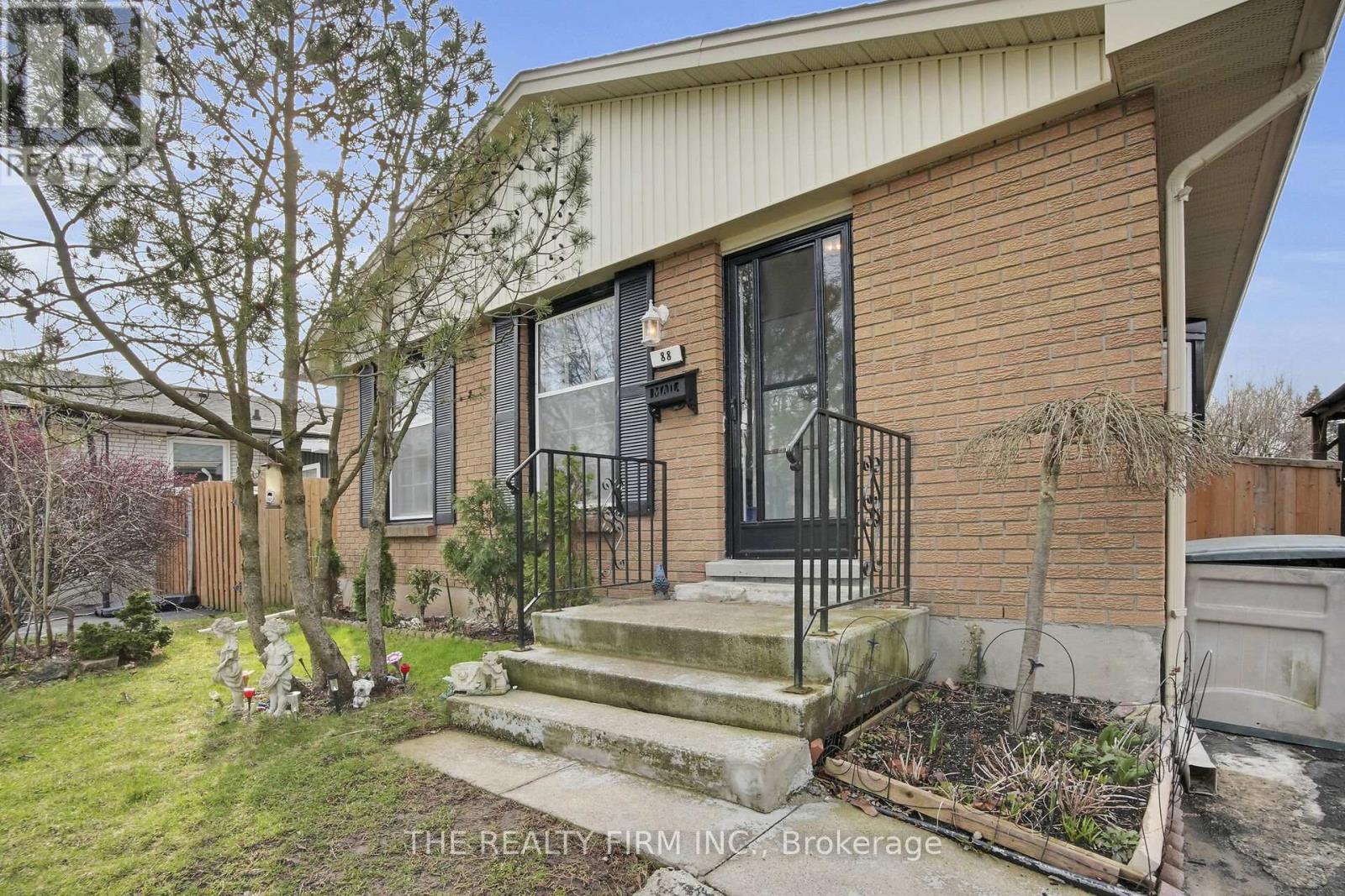 88 METCALFE CRESCENT, London South, Ontario