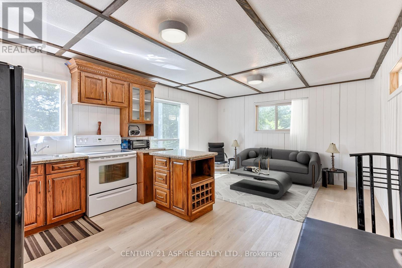 158 Eastside Trout Lake Lane, Madawaska Valley, Ontario  K0J 1B0 - Photo 15 - X12097800