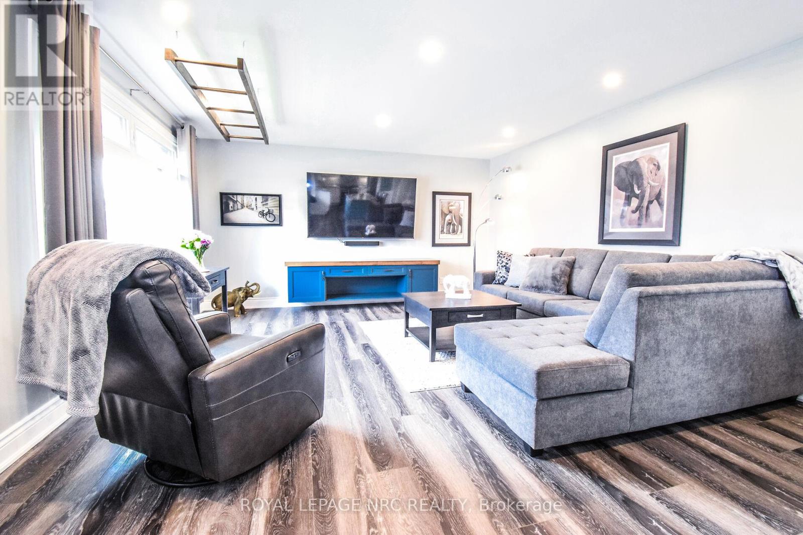 Property at 170 COMMERCIAL STREET image 4
