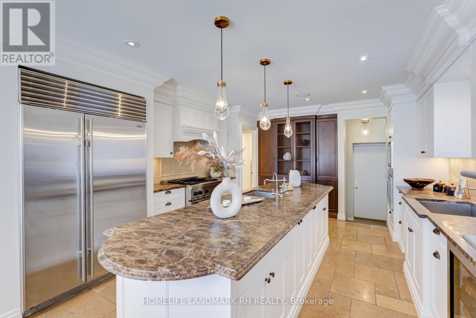 1 Ridgewood Road, Toronto, Ontario  M5P 1T4 - Photo 18 - C12097613
