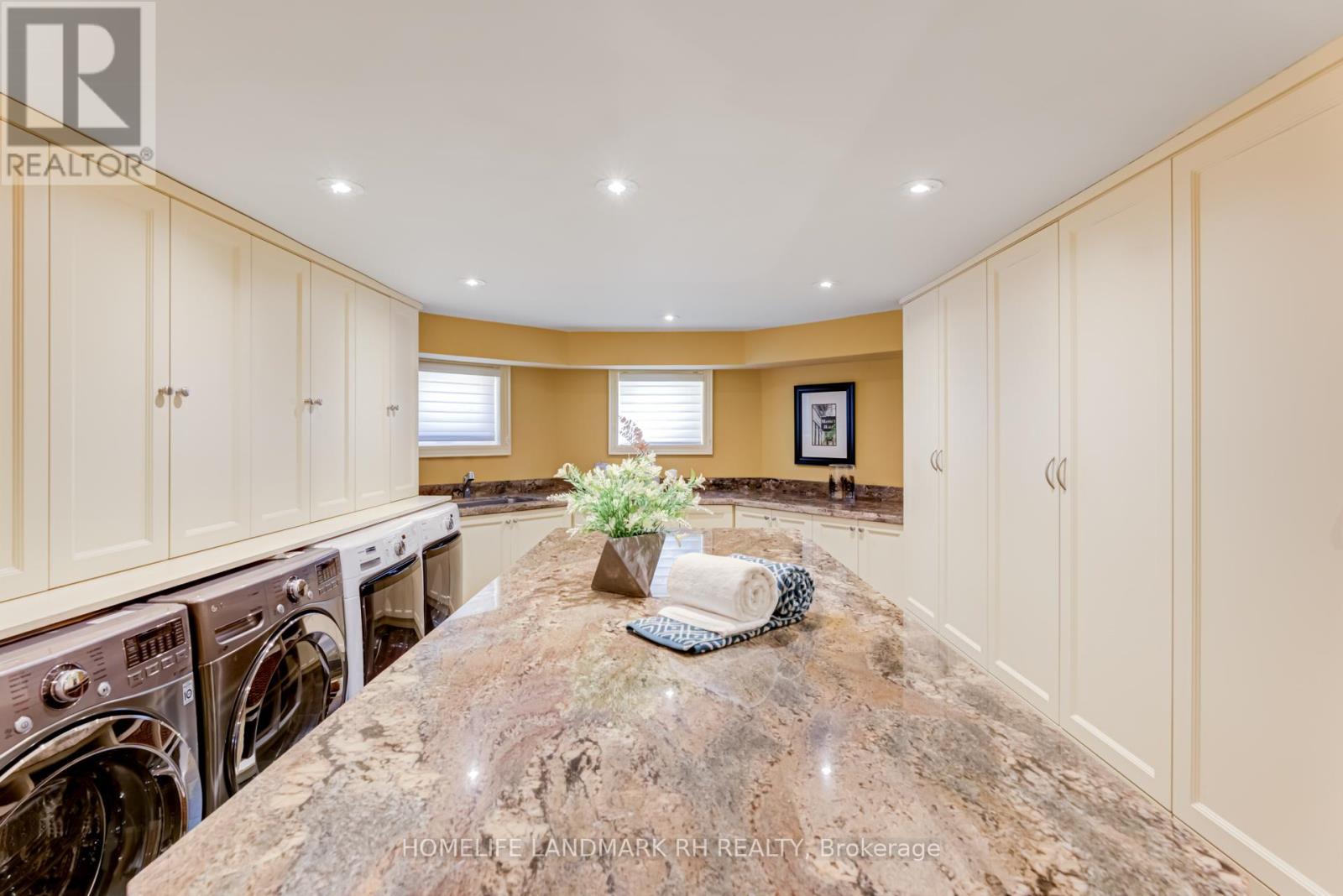 1 Ridgewood Road, Toronto, Ontario  M5P 1T4 - Photo 45 - C12097613