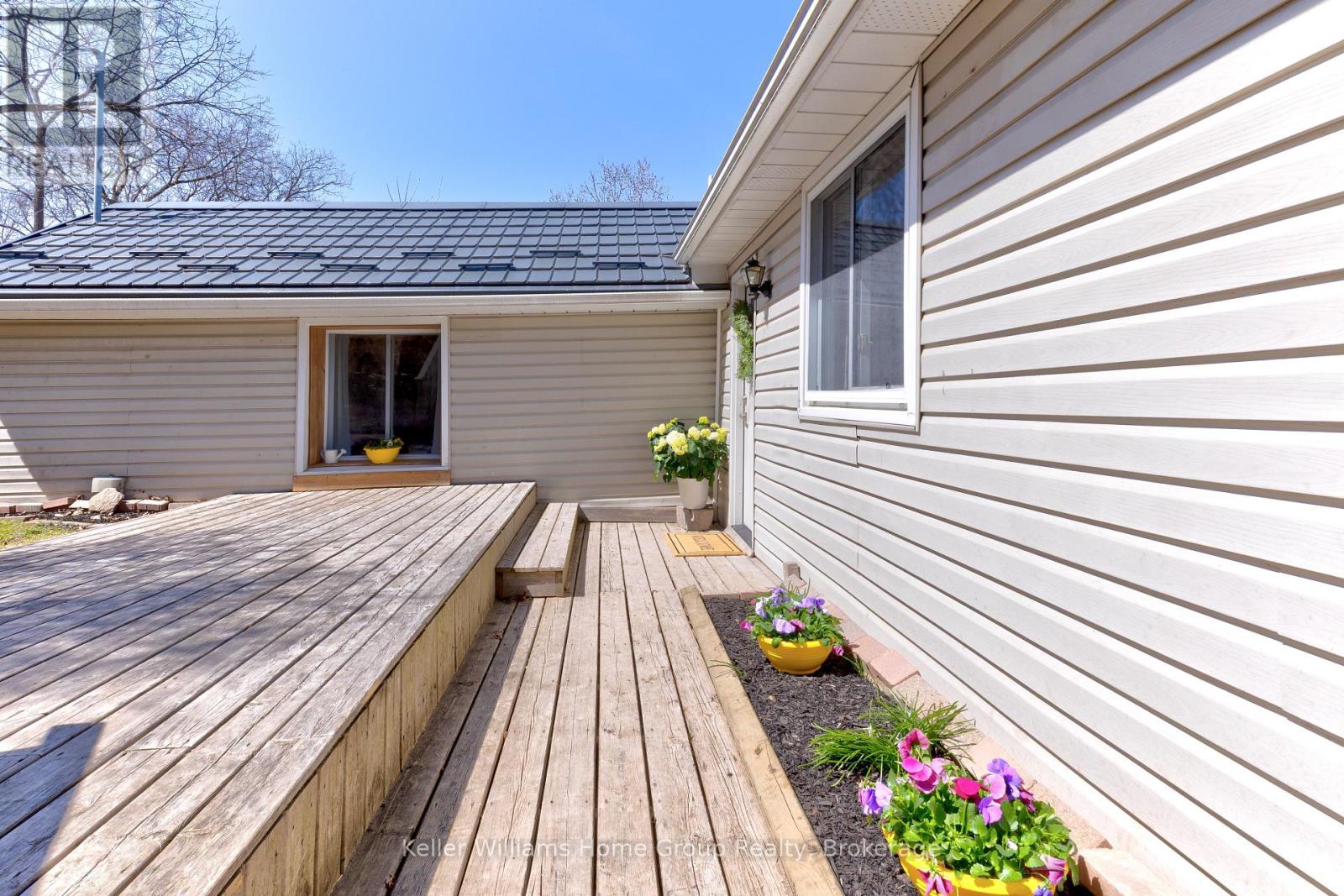 83 Mitchell Street, Wilmot, Ontario  N0B 2E0 - Photo 7 - X12097772