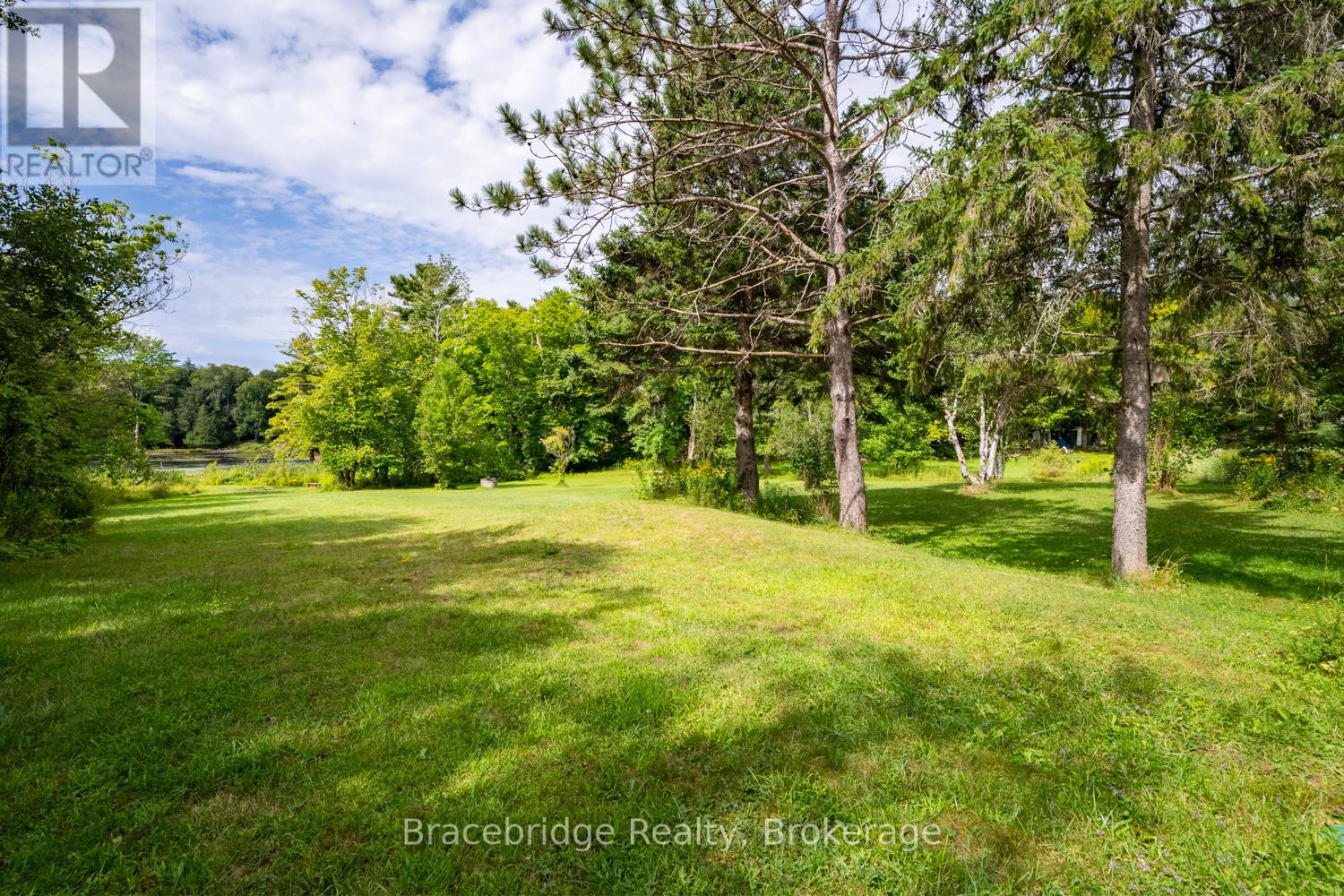 9 Riverview Drive, Mckellar, Ontario  P0G 1C0 - Photo 12 - X12097783